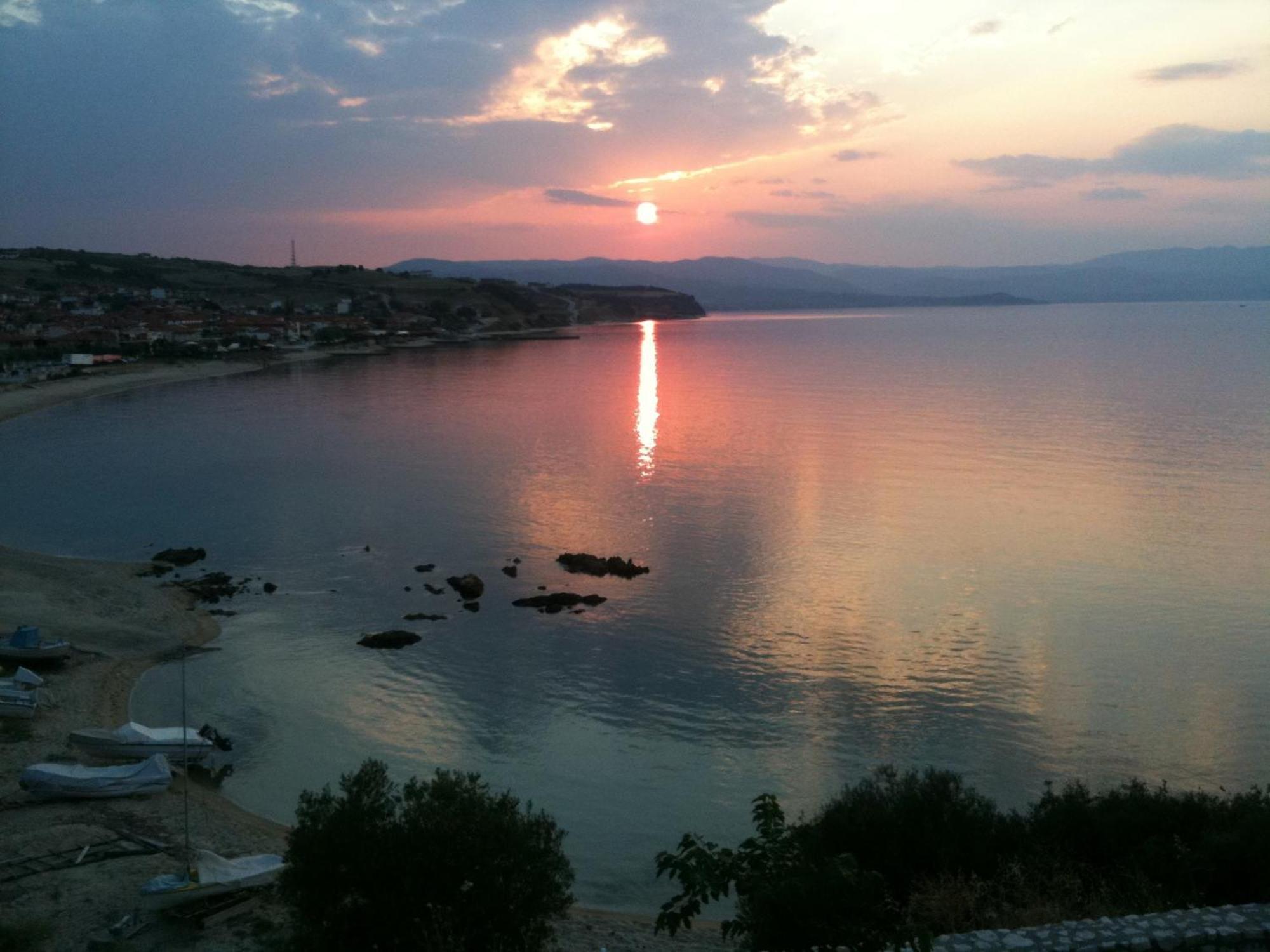 Lazaridis Luxury Studios & Apartments Nea Roda Bagian luar foto