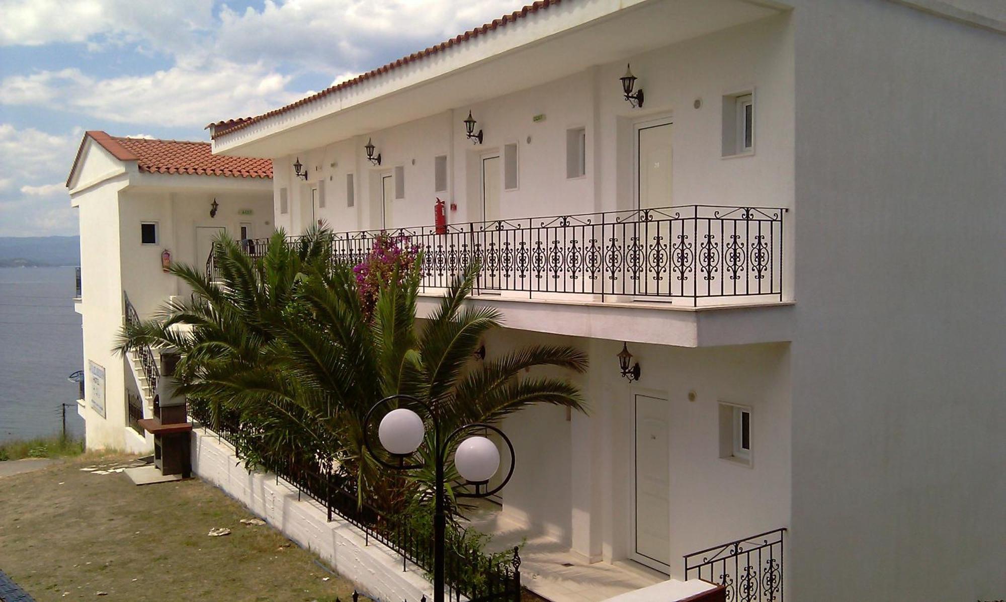 Lazaridis Luxury Studios & Apartments Nea Roda Bagian luar foto