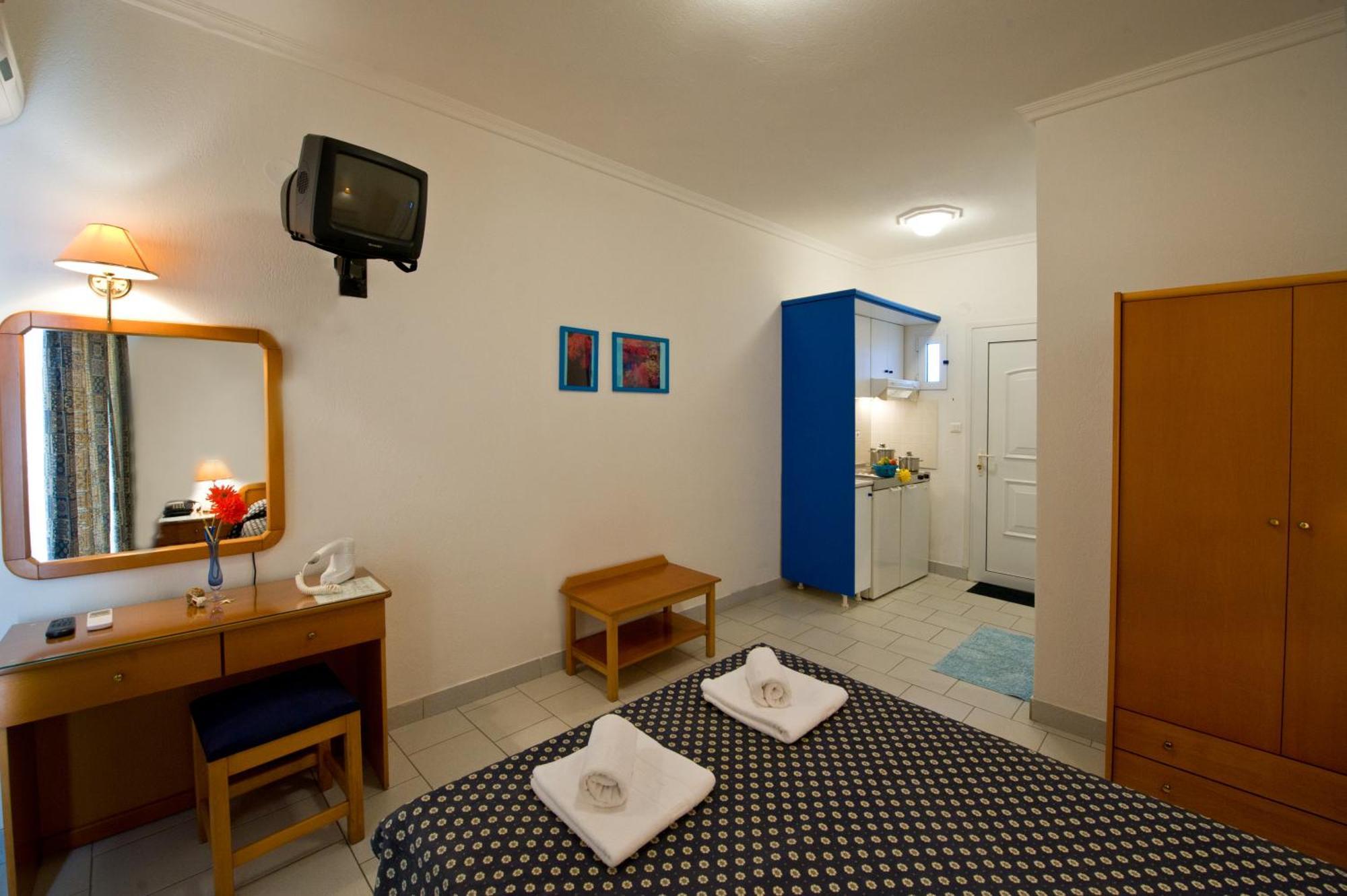 Lazaridis Luxury Studios & Apartments Nea Roda Bagian luar foto