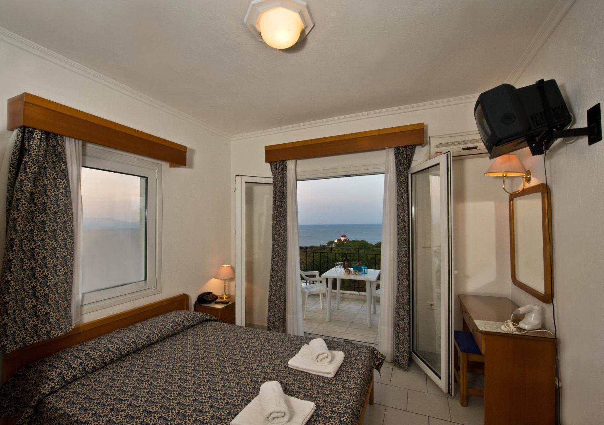 Lazaridis Luxury Studios & Apartments Nea Roda Bagian luar foto