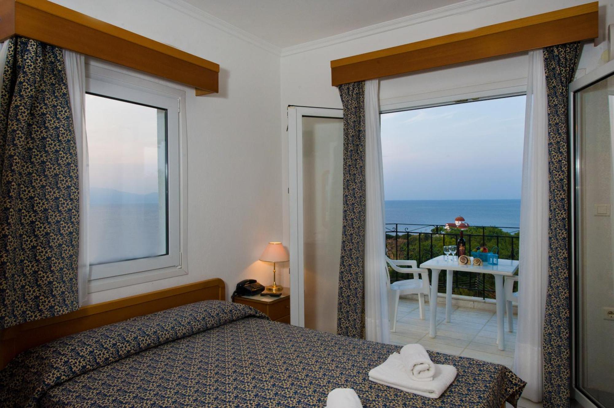 Lazaridis Luxury Studios & Apartments Nea Roda Bagian luar foto