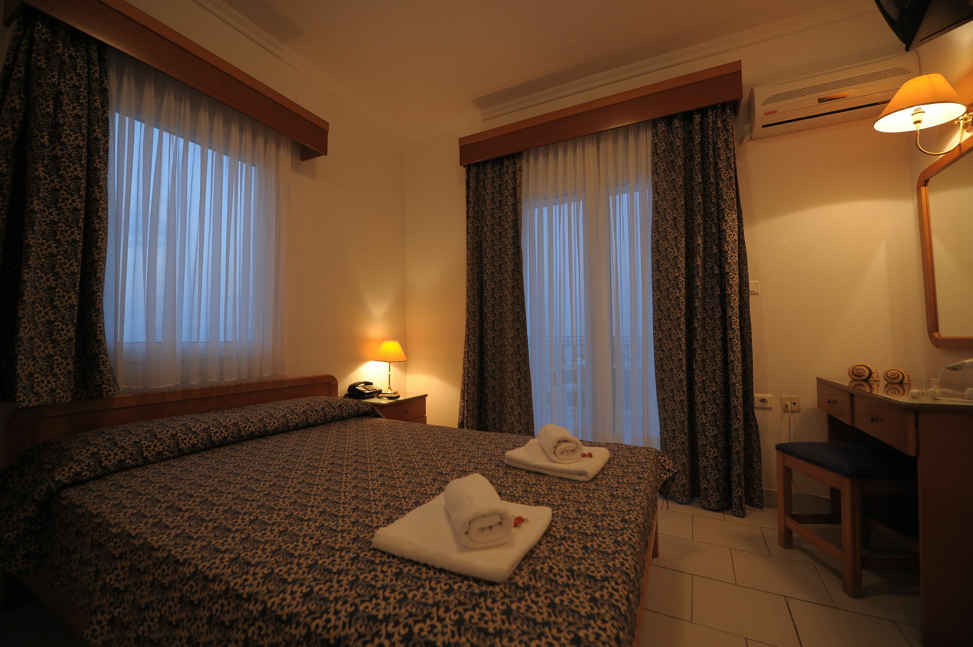 Lazaridis Luxury Studios & Apartments Nea Roda Bagian luar foto