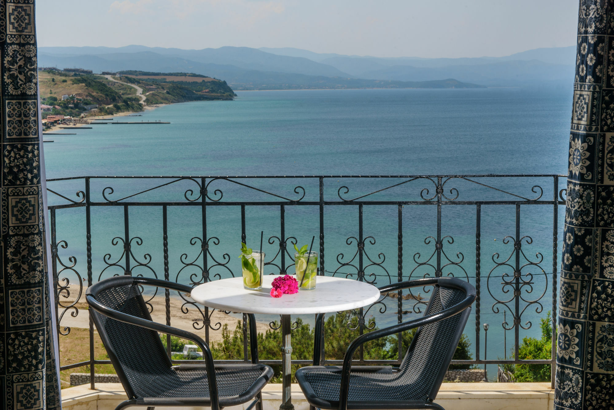 Lazaridis Luxury Studios & Apartments Nea Roda Bagian luar foto